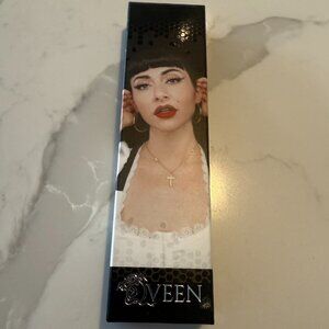 ✨CLOSET CLEAR OUT ✨ QVEEN   - Lip Liner Duo